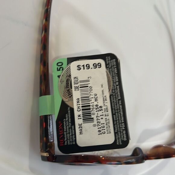 REVLON Reading Glasses 1.00 1.25 1.50 strengths. NWT Made by Foster Grant Gigi. - Picture 3 of 3